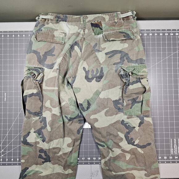 Vintage Cabelas Cargo Pants 36x30 80s M81 Woodland Camouflage USA Distressed - Picture 8 of 16